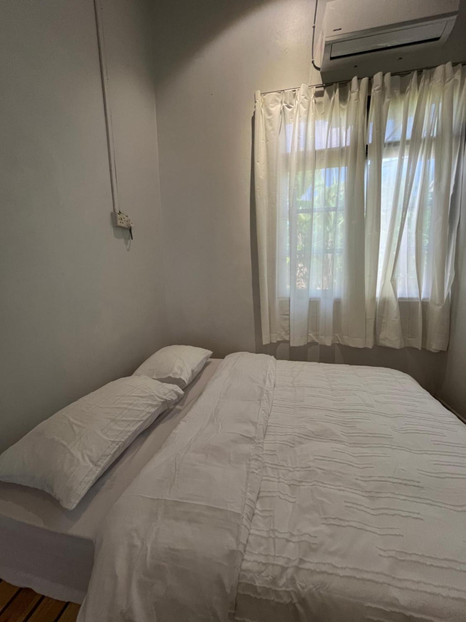 Home In Terengganu With Private Pool 쿠알라트렝가누 외부 사진